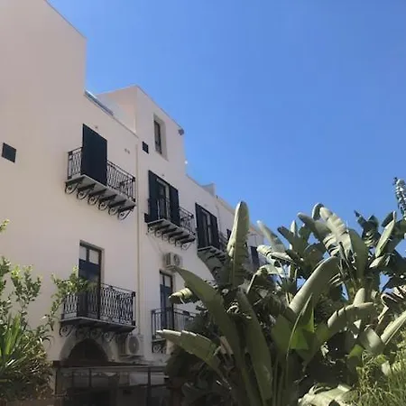 Πανσιόν Palazzo Raho 4*