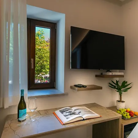 Palazzo Raho Πανσιόν Cefalù